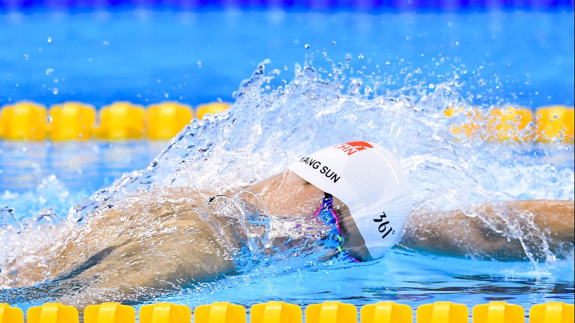 跨界焦点,美加墨世界杯预热与篮网力克新疆队的赛场启示